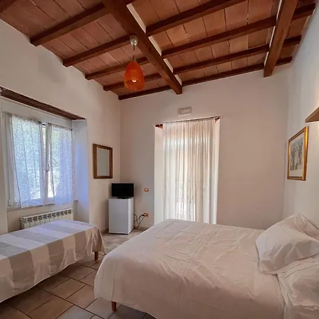 Bed & Breakfast La Fucinaia Pet Friendly (adults Only) 3*