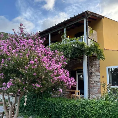 Bed & Breakfast La Fucinaia Pet Friendly Adults Only Campiglia Marittima