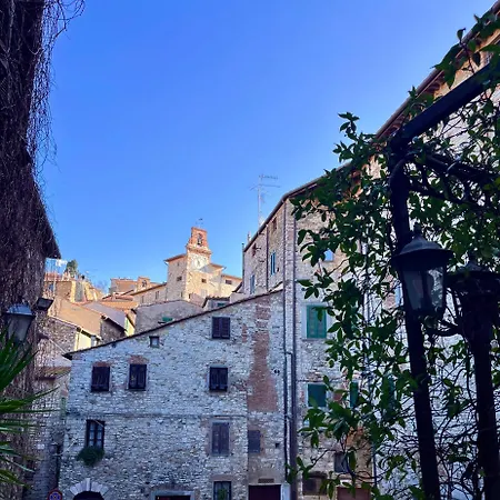 La Fucinaia Pet Friendly Adults Only