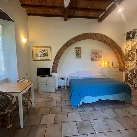 La Fucinaia Pet Friendly Adults Only *