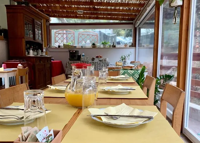La Fucinaia Pet Friendly Adults Only Panzió Campiglia Marittima